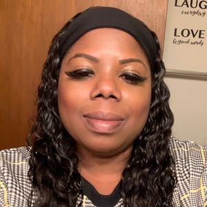 Meet your Posher, Freda